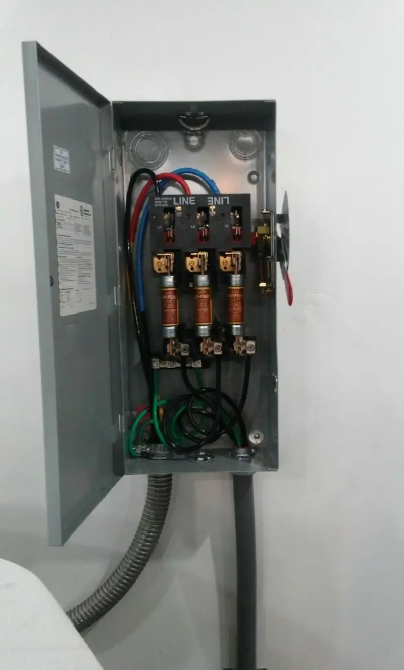 Three-phase disconnect switch installed for Smoke Detector Installation in Upper Dublin